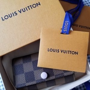 Louis Vuitton 6ring keyholder